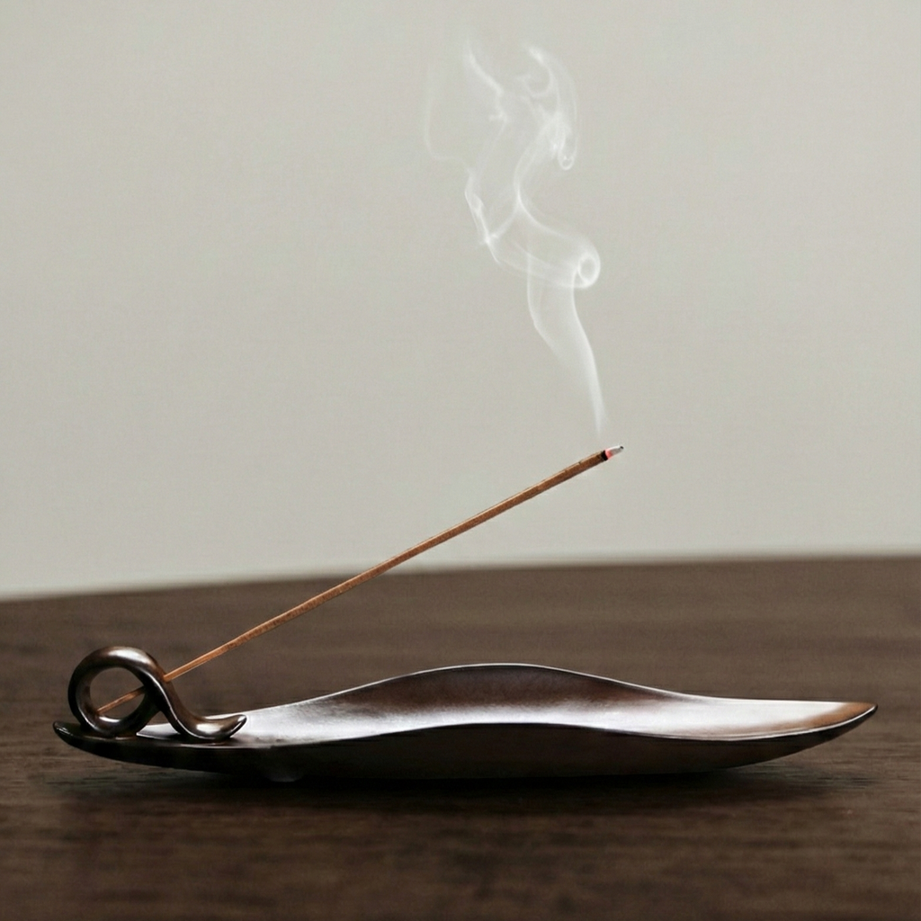 Flow Curve Ceramic Incense Holder